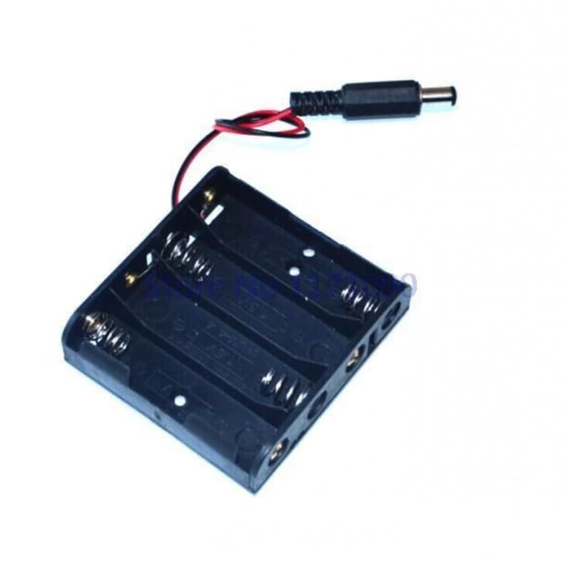 Base para 4 baterías tipo AA con conector